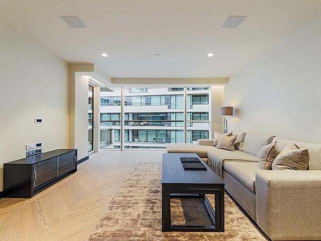 Balmoral House, Earl's Way, One Tower. 1 bed flat to rent £3,397 pcm £784 pw
