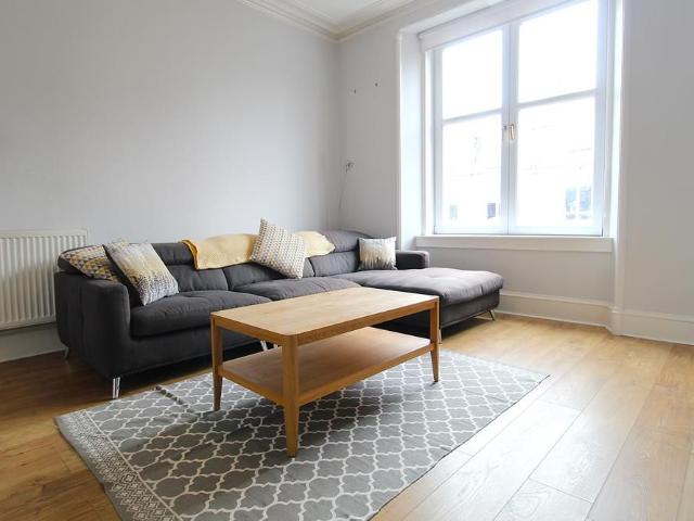 Balmoral Place, First Floor Right AB10, 2 bed flat to rent, £820 pcm | PrimeLocation