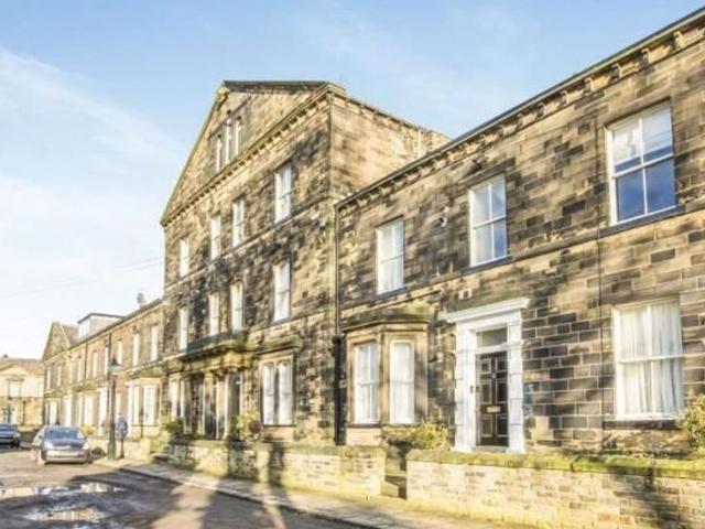 Balmoral Place, Halifax HX1, 1 bed flat to rent, £575 pcm | PrimeLocation