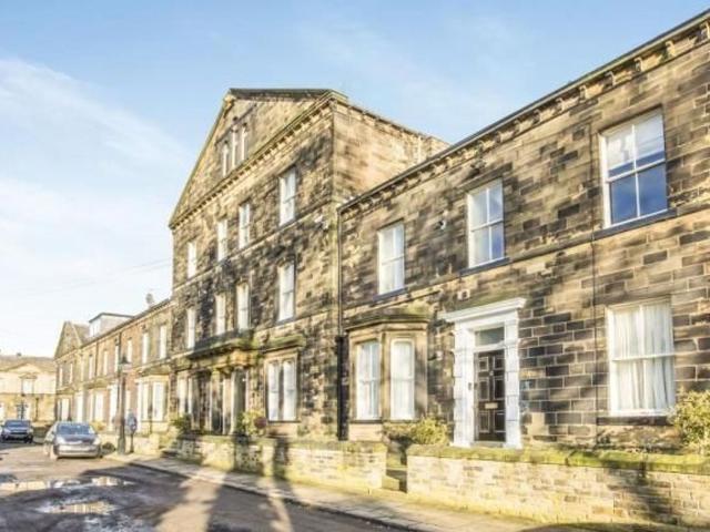 Balmoral Place, Halifax HX1, Studio to rent, £450 pcm | PrimeLocation