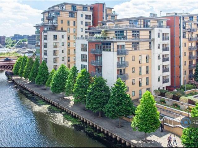 Balmoral Place, Leeds, LS10 2 bed flat to rent £1,350 pcm £312 pw