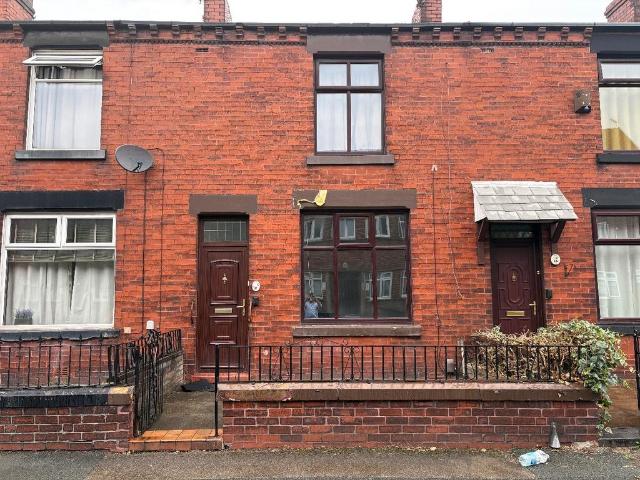Balmoral Road, Farnworth, Bolton 2 bed terraced house to rent £850 pcm £196 pw