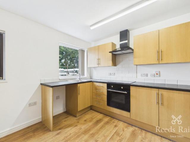 Balne Lane, West Yorkshire WF2 1 bed apartment to rent £700 pcm £162 pw