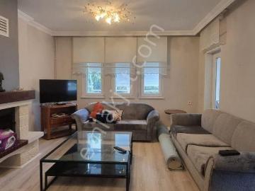 Balo Gayrimenkul'den Havuzlu Sitede Kiralık Villa
