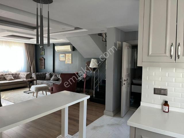 Balo Gayrimenkul'den Lara Turizm Yolu Üzeri Site İçi 6+2 Villa