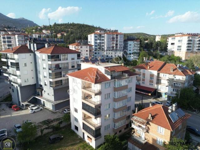 Baloğlu Gayrimenkul 'den Merkezi Konumda Geniş Ferah 4+1 Daire