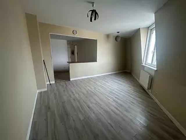 Bapaume 62450 Location appartement 2 pièces t2 au dernier étage