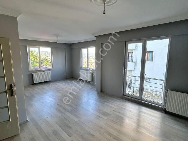 Bartın Aladağ'da Manzaralı, Otoparklı Geniş 3+1 Daire