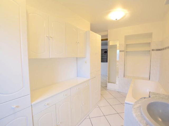 BART Spacieux T3 en duplex avec jardin et garage, Bart 25420