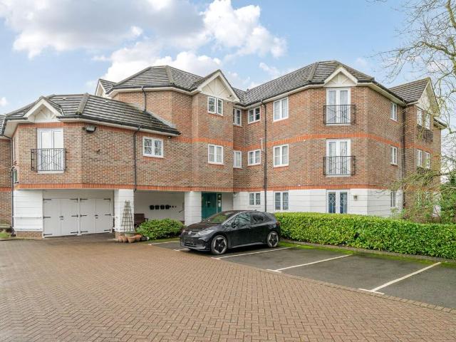 Bartholomew Court, Longcrofte Road HA8, 2 bed flat to rent, £2,500 pcm | PrimeLocation