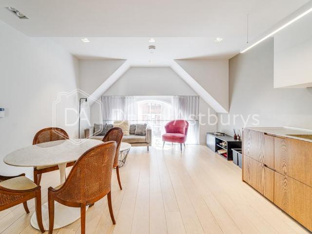 Bartholomew Close, Barbican, London 1 bed penthouse to rent £3,650 pcm £842 pw
