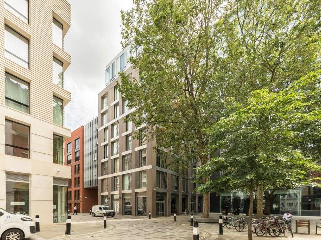 Bartholomew Close, London EC1A 1 bed flat to rent £3,250 pcm £750 pw
