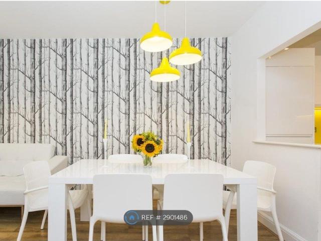 Bartholomew Close, London EC1A, 2 bed flat to rent, £3,553 pcm | PrimeLocation