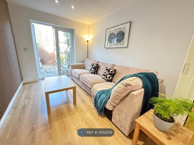Bartholomews Square, Bristol BS7, 5 bed end terrace house to rent, £3,200 pcm | PrimeLocation