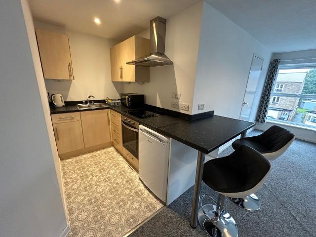 Barton Crescent, Leamington Spa CV31, 1 bed flat to rent, £850 pcm | PrimeLocation