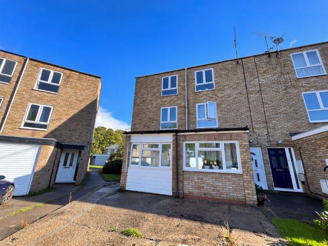 Barton Crescent, Leamington Spa, CV31 3 bed house to rent £1,500 pcm £346 pw