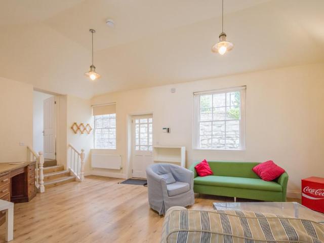 Barton Buildings, Bath 2 bed ground floor flat to rent £2,250 pcm £519 pw