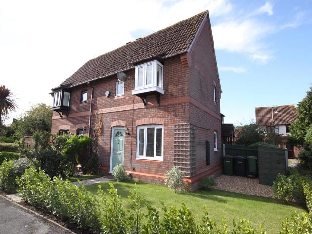 Barton Drive, Hamble, Southampton SO31, 1 bed end terrace house to rent, £1,100 pcm | PrimeLocation