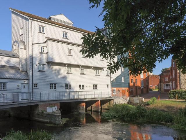 Barton Mill Road, Canterbury CT1, 2 bed flat to rent, £1,300 pcm | PrimeLocation