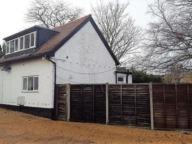 Barton Road, Ely CB7, 2 bed cottage to rent, £1,150 pcm | PrimeLocation