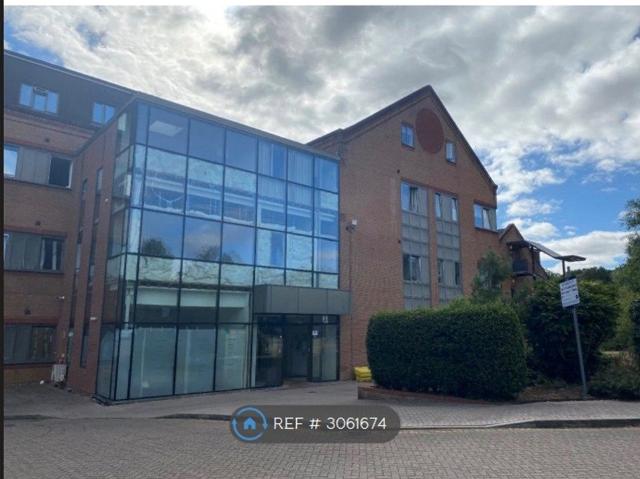 Bartley Way, Hook RG27, 2 bed flat to rent, £1,400 pcm | PrimeLocation