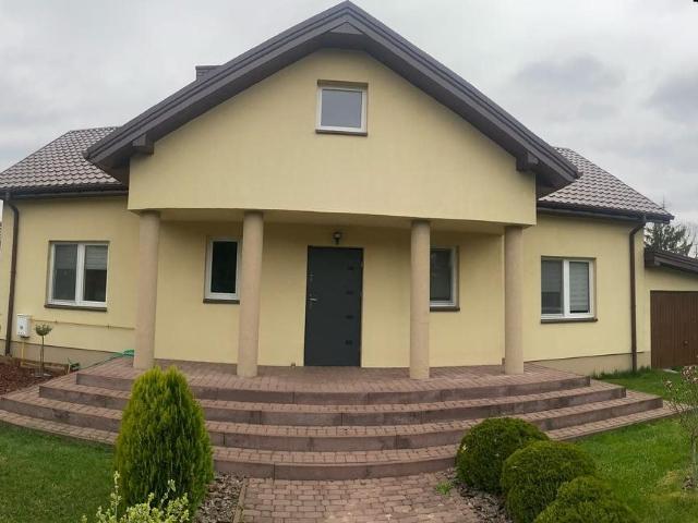 Polecam nowoczesny dom 168 m² z kominkiem i dużym poddaszem