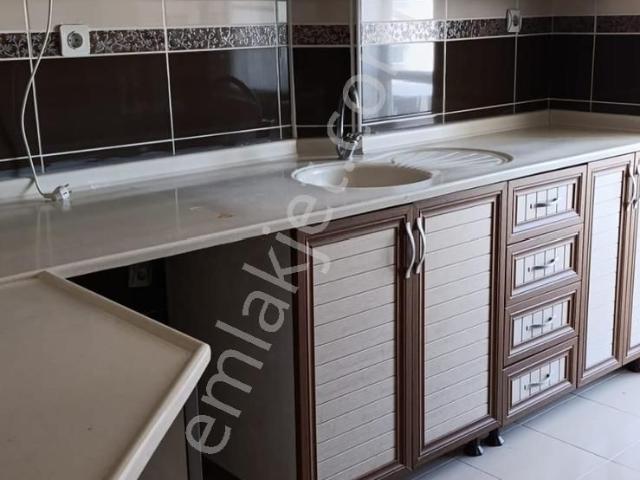 Barut Emlaktan Eski Çarşamba Pazarı Yanı Yapılı 2+1 Daire 3. Kat