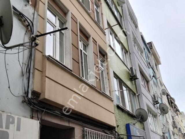 Baruthane Caddesi Satılık 1+1 Daireler