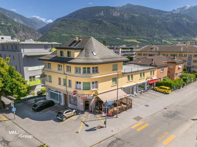 Bar Café mit Terrasse, bereit zur Fortsetzung