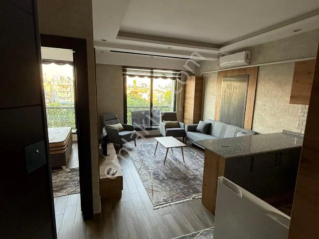 Barış Emlaktan Karşıyakada Kiralık 1+1 Eşyalı Daire