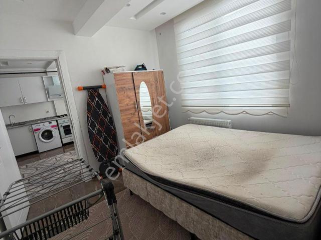 Barış Emlaktan Karşıyakada Kiralık 1+1 Eşyalı Daire