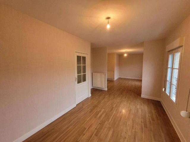 BAR LE DUC: appartement F4 88 m² à louer