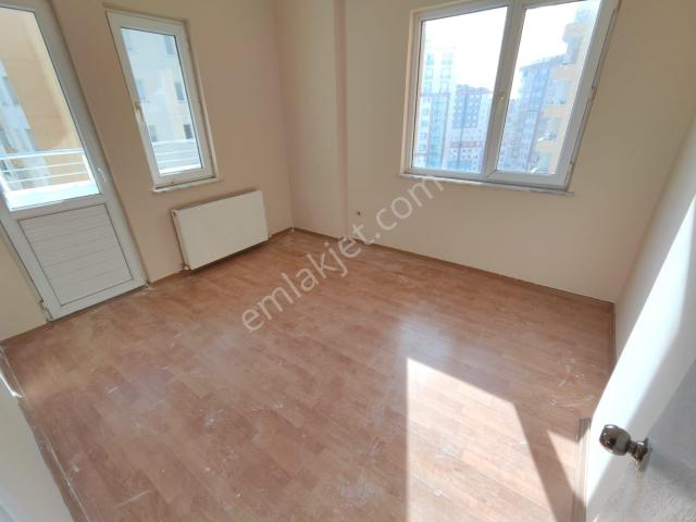Barış Mah Site İçi Kiralık 3+1 Daireler