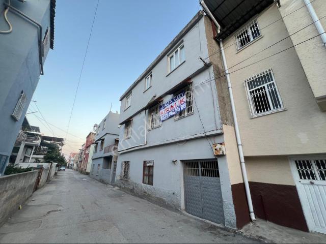Barış Mah 3 Katlı Müstakıl Evın Ikıncı Katı Kıralık 3 + 1