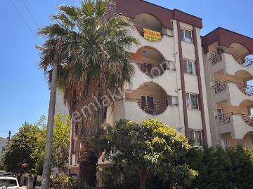 Barış Mahallesi Saraylar Apartmanında 4. Kat Kombili Daire
