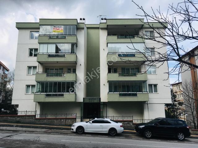 Barış Mahallesi Yalçın Apartmanında 3+1 Geniş Kombili Daire