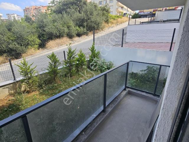 Barış Mah'de 2+1 Bahçe Kullanımlı Geniş Yüksek Giriş