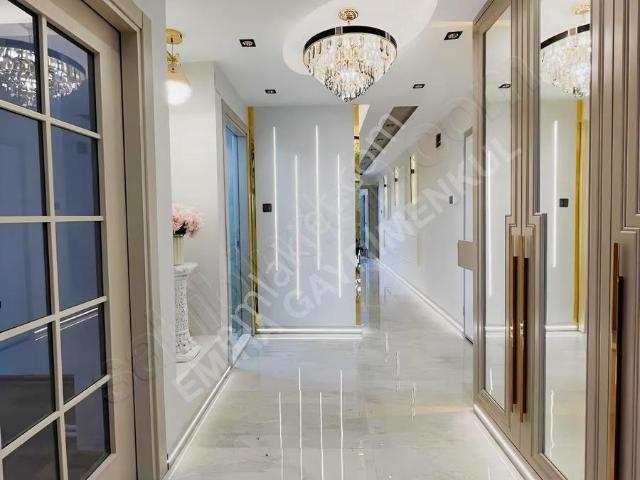 Barışmanço Bulv. 4+1 Ultra Lüks Ç.b Cepheleri Açık Cazip Daire
