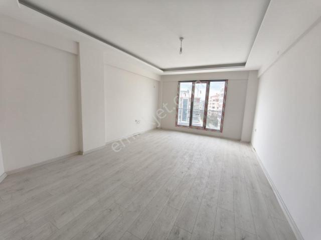 Barış Manço Kavşağı Civarı 3+1 Doğalgazlı Sıfır Daire