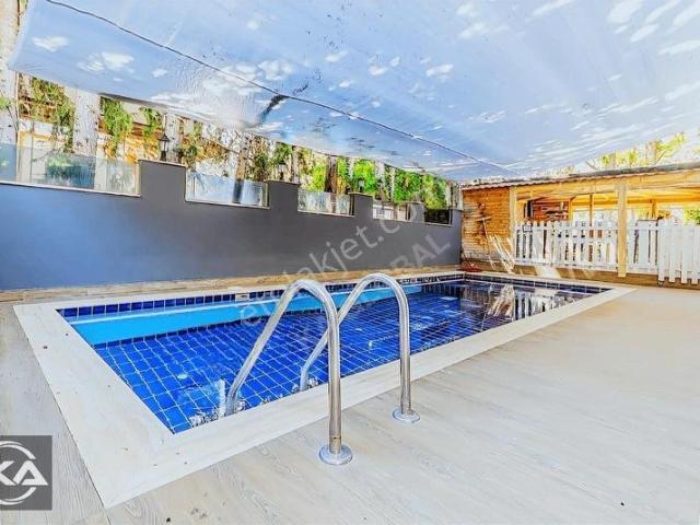 Barınaklarda Muhteşem Lokasyonda Müstakil Satılık Triplex Villa