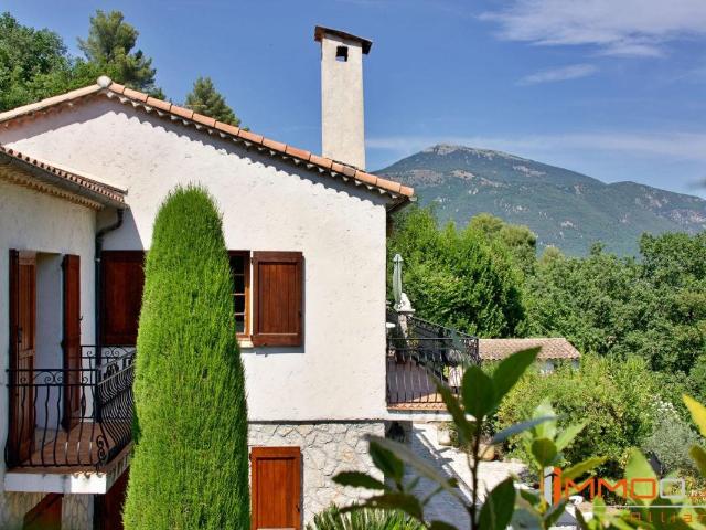 Bar sur Loup, à vendre villa de 165m2, 4 chambres, piscine. 165m² Le Bar sur Loup