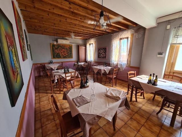 Bar quadrilocale 150mq
