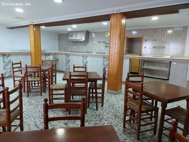 Bar restaurante y piso en venta en la población de Domeño