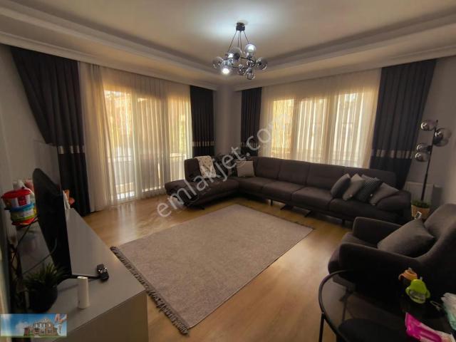 Barış'tan Mavrova Evleri'nde Satılık 2+1 Ultra Lüks Geniş Daire