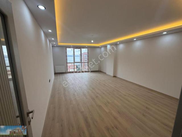 Barıştan Cumhuriyette 4+1 Yüksek Tavanlı Otoparklı Lüks Dübleks