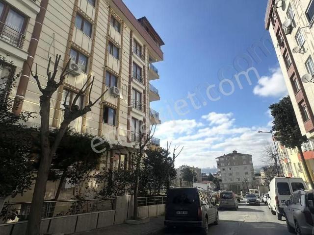 Barış'tan Katmülkiyetli Az Katlı Binada 3+1 Ara Kat 120 M2