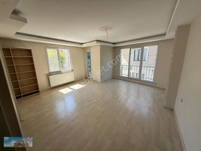 Barış'tan Tepeüstü Çiğdem Sokakta Ara Kat 3+1 Daire boş Daire