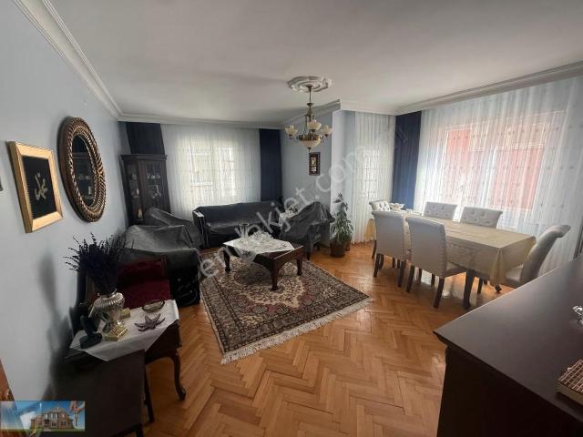 Barış'tan Tepeüstü Yıldız Caddesinde Kat Mülkiyetli 3+1 Daire