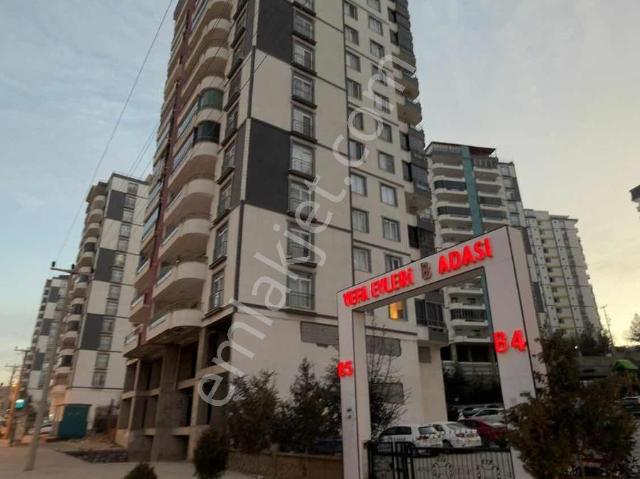 Barak Emlak'tan Vefa Evlerinde Kiralık Dubleks Daire