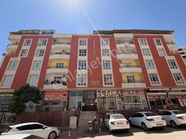 Barak Emlak'tan Hastane Arkası Eşyalı Geniş 1+1 Satılık Daire